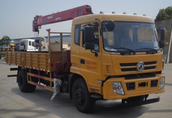 大力牌DLQ5181JSQBEQ5型隨車起重運輸車