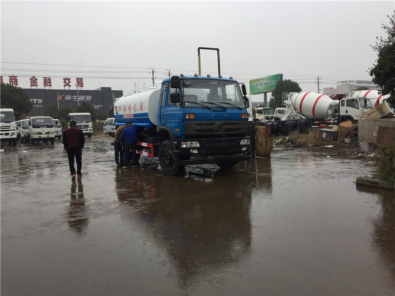 1525333401415127.jpg 灑 水 車91.jpg